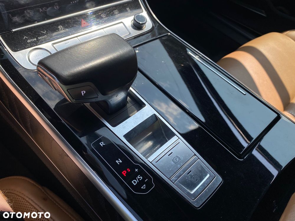 Audi A8 L 55 TFSI quattro tiptronic - 22