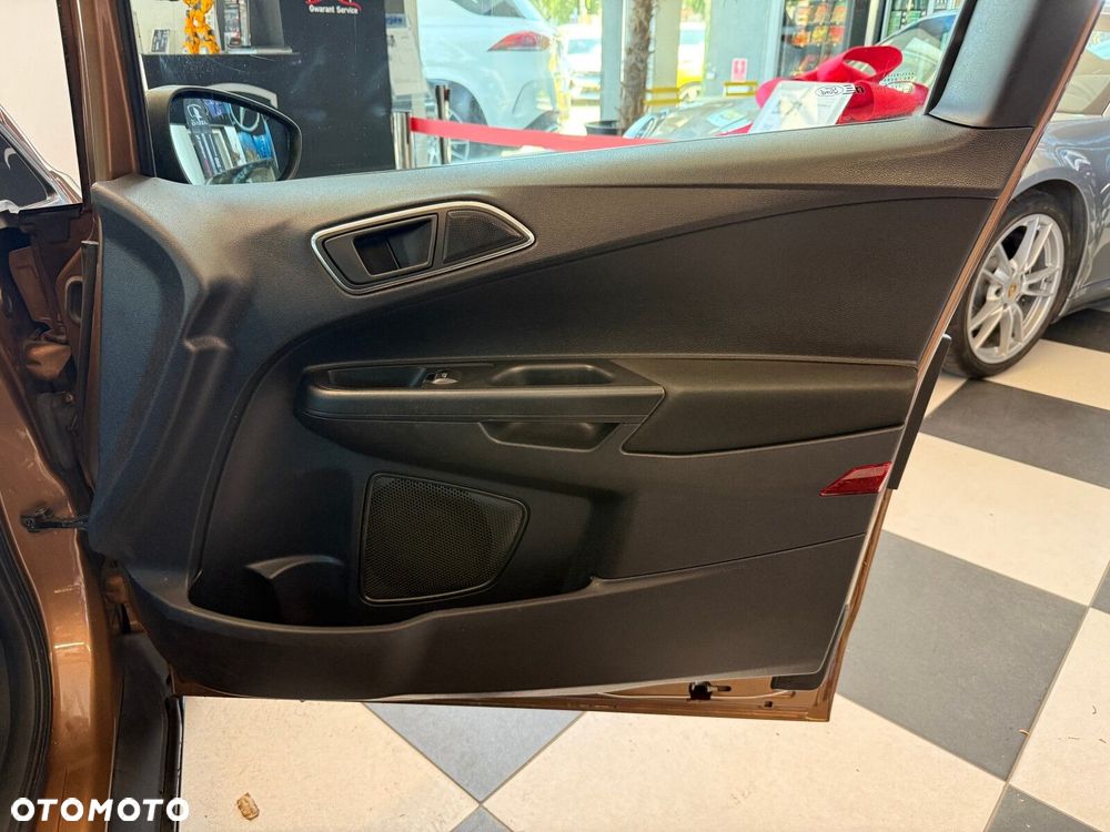 Ford B-MAX - 12