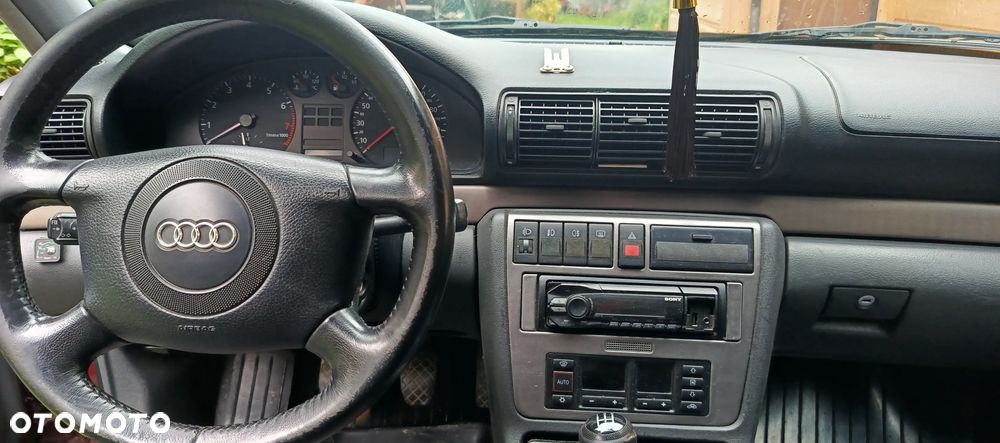Audi A4 Avant 1.8 - 16