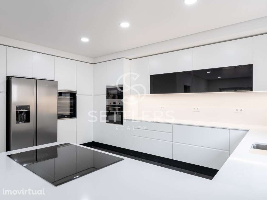 Moradia T3+2 Geminada no Estoril - Grande imagem: 5/30