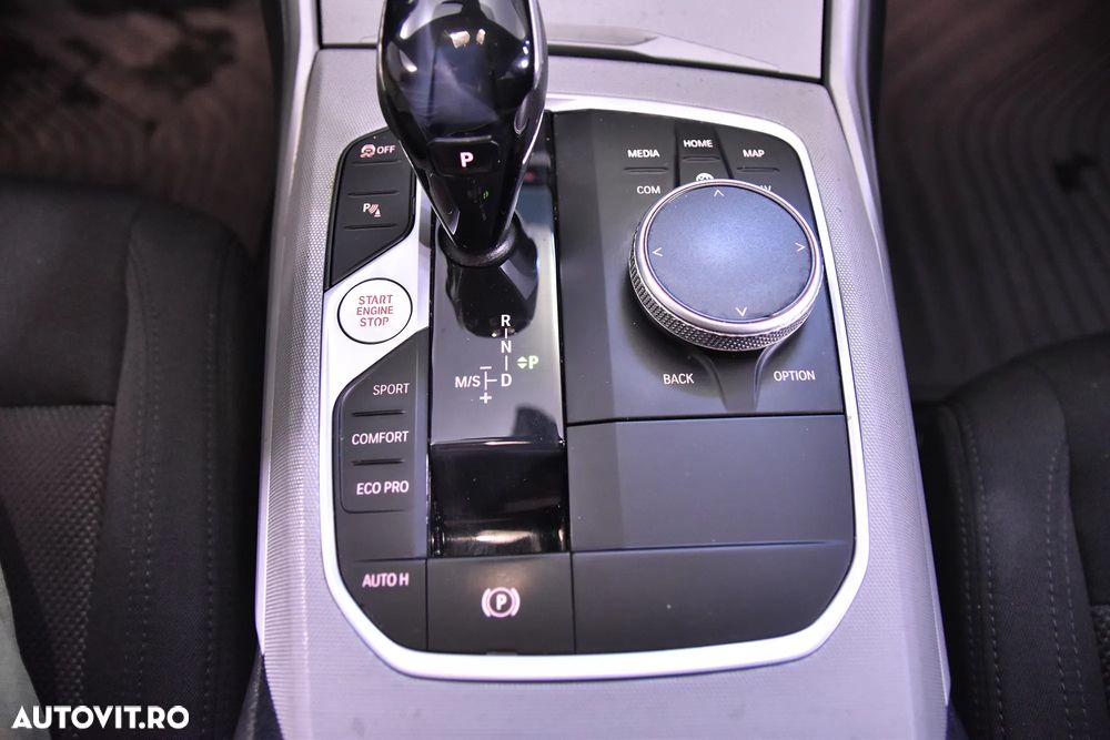 BMW Seria 3 320d Touring Aut. - 16