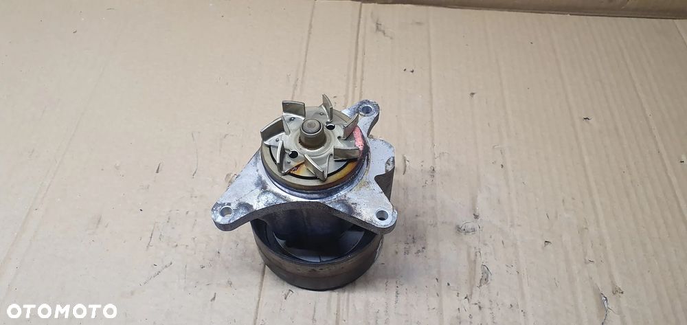 Pompa wody płynu Jaguar XF X250 2.7 TDV6 4R8Q-8501-BF 4R8Q-8509-AC - 3