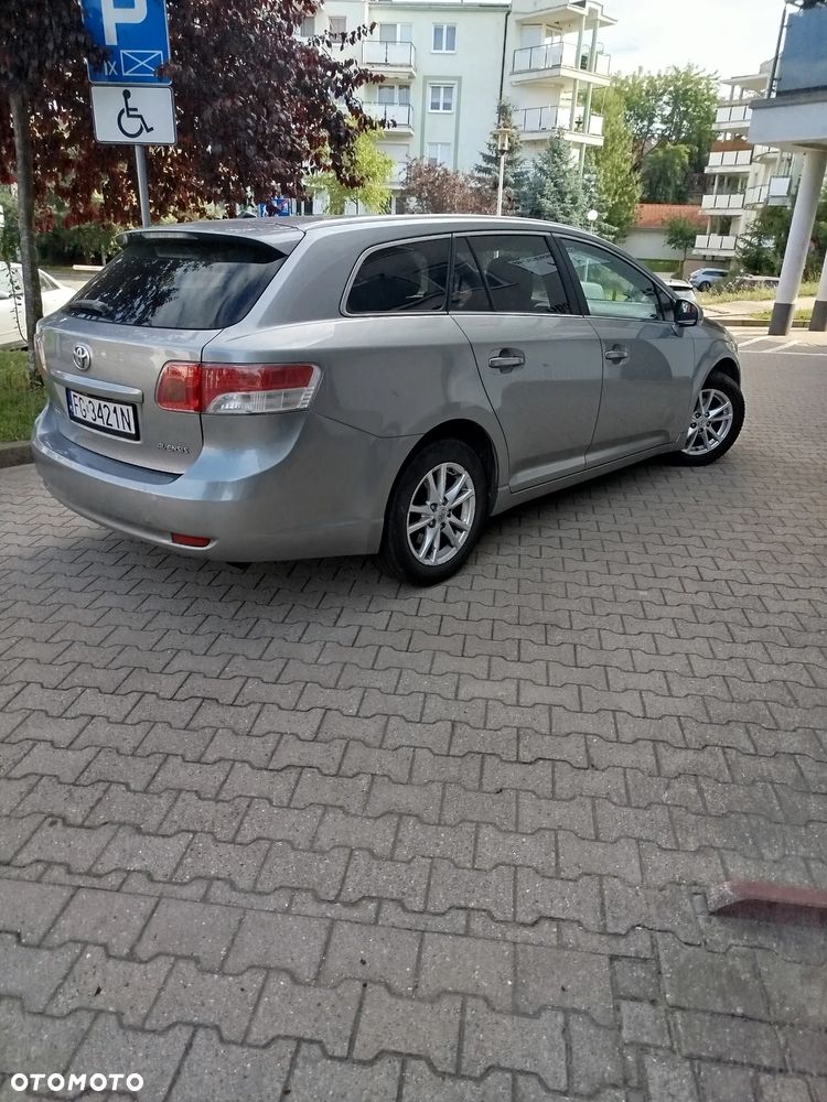 Toyota Avensis 2.0 D-4D Sol plus+NAVI - 4