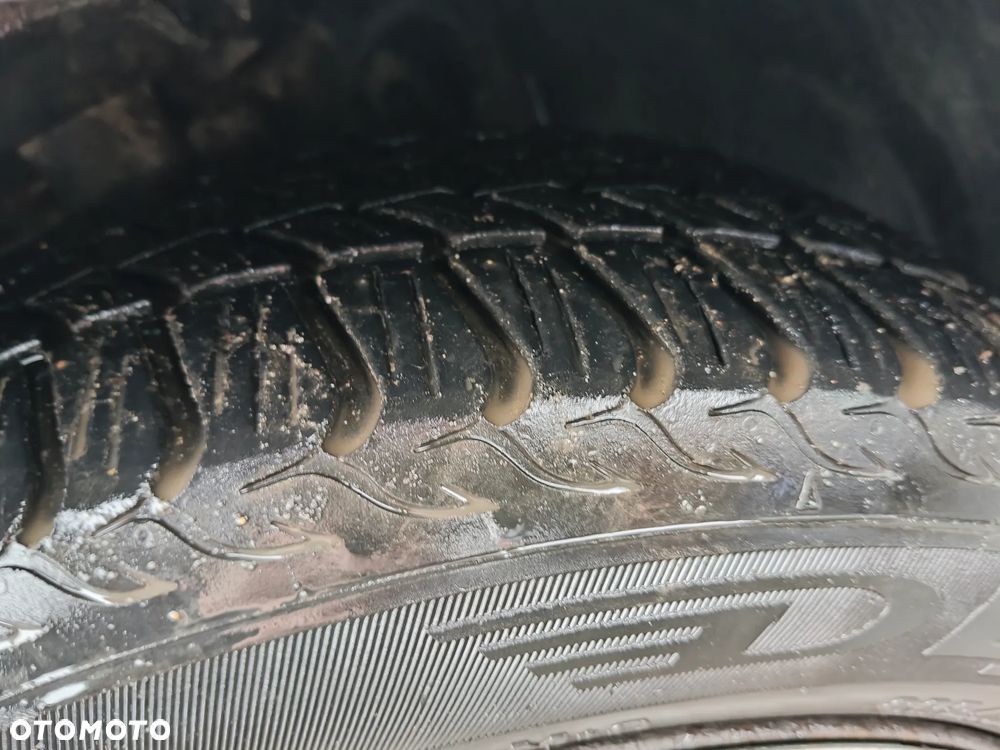 Ford C-MAX 1.6 Ambiente - 29