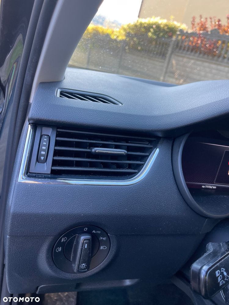 Skoda Octavia 2.0 TDI 4x4 Ambition DSG - 23