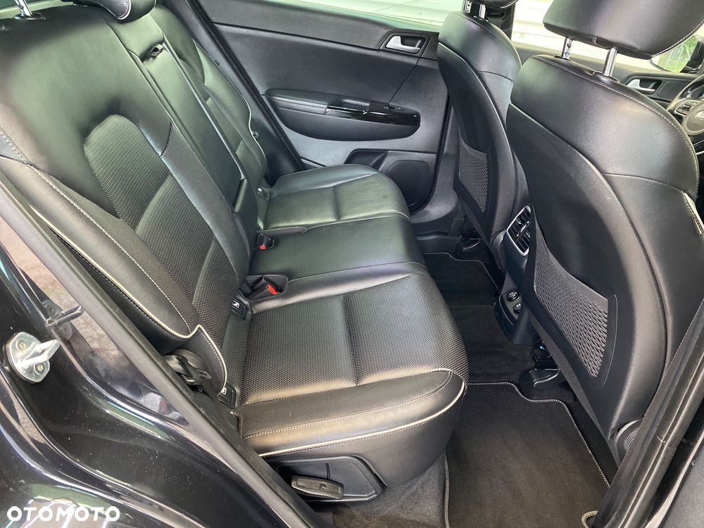 Kia Sportage 1.6 T-GDI AWD GT LINE - 19