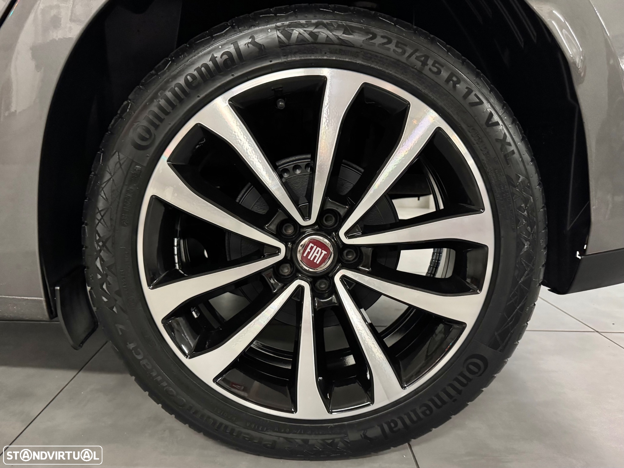 Fiat Tipo 1.3 M-Jet Lounge J17 - 17