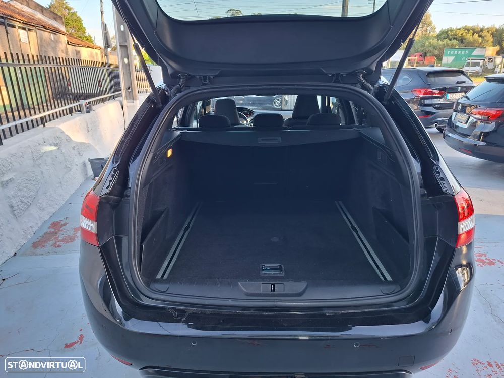 Peugeot 308 SW PureTech 130 Stop & Start GT-Line Edition - 32