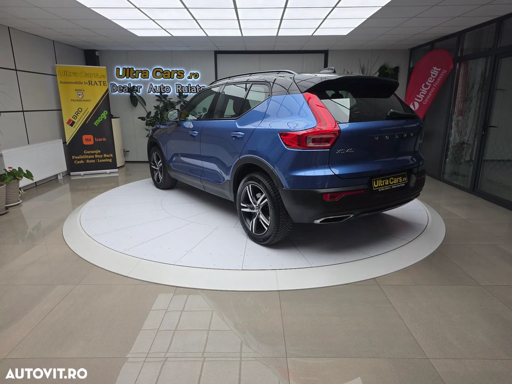 Volvo XC 40 D4 AWD Geartronic R-Design - 4