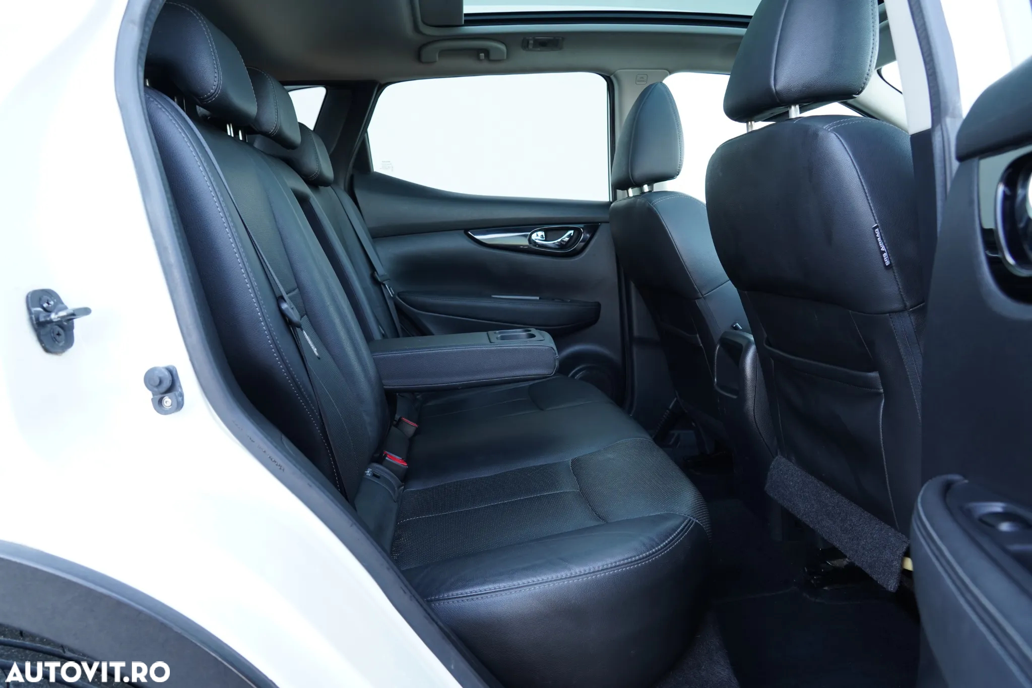 Nissan Qashqai 1.6 DCI Start/Stop 4X4-i Tekna - 16