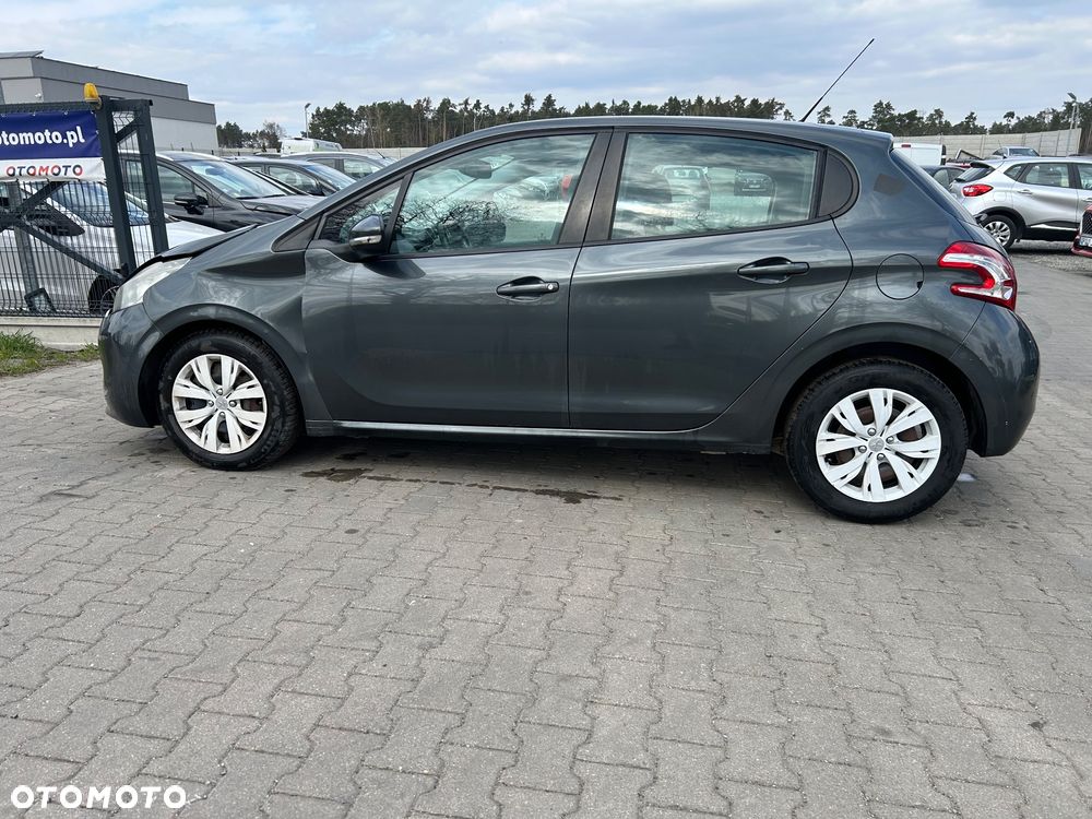 Peugeot 208 - 2