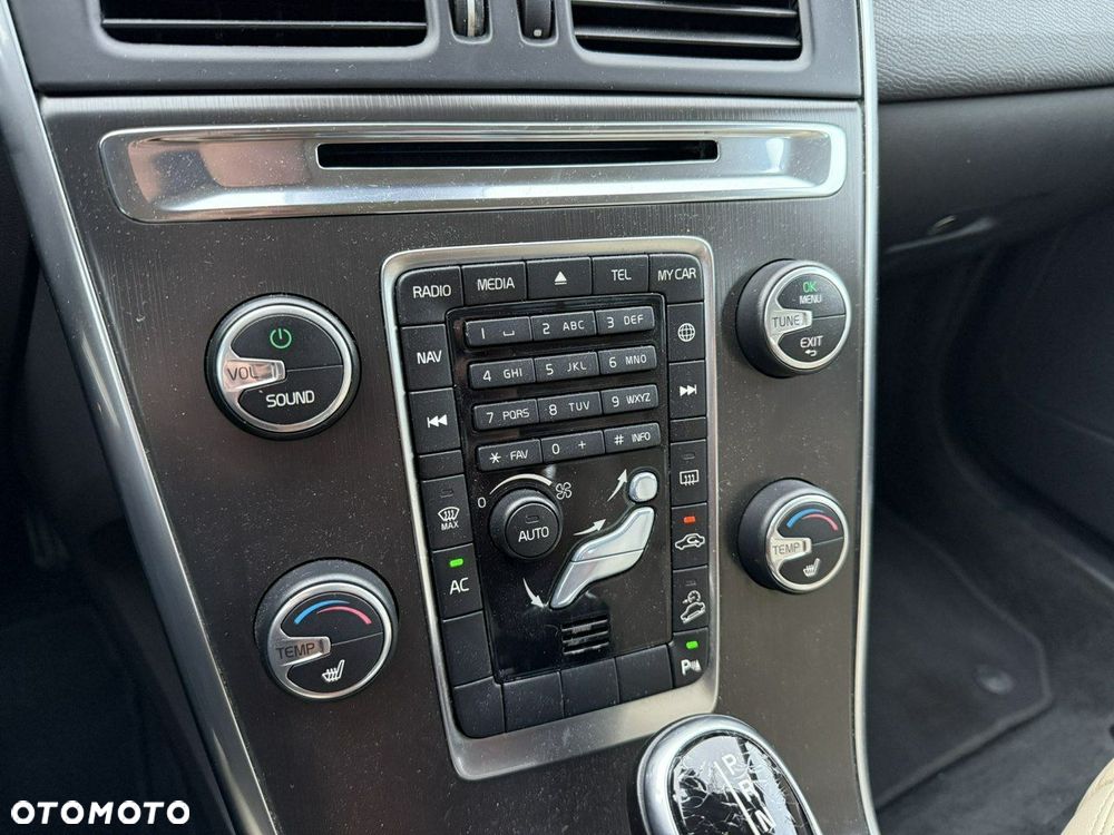 Volvo XC 60 D5 AWD Summum - 18