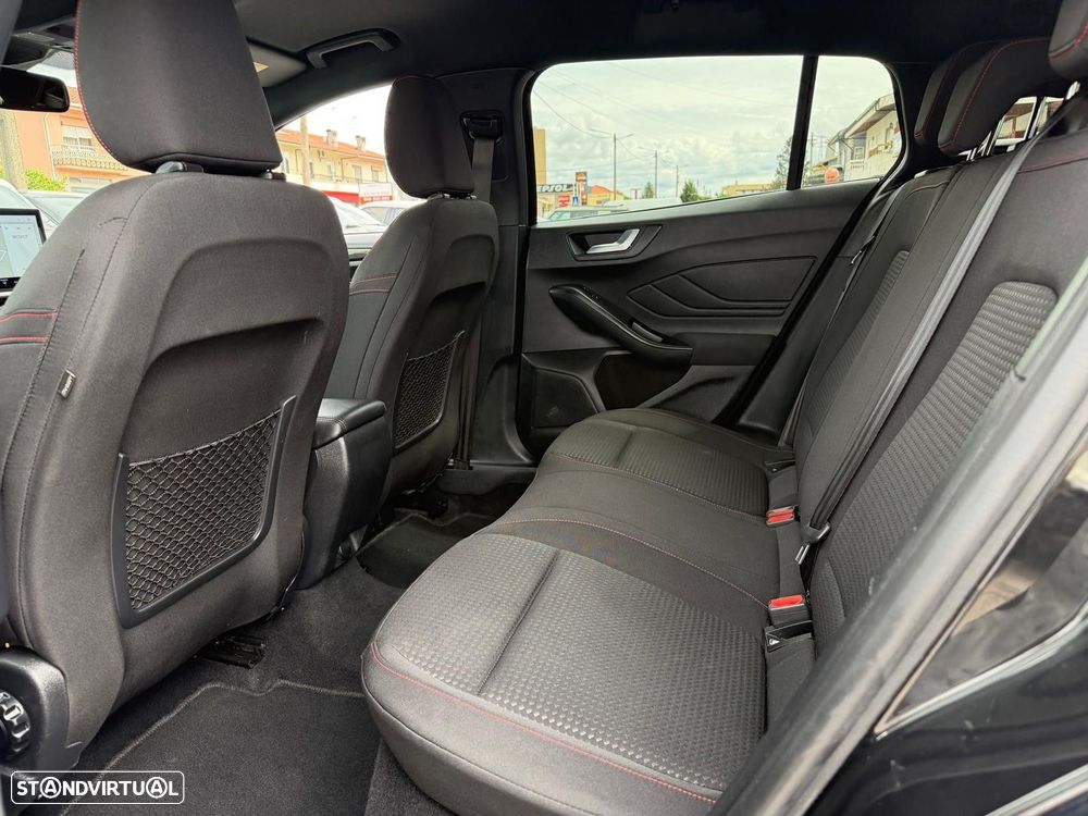 Ford Focus SW 1.0 EcoBoost MHEV ST-Line - 11