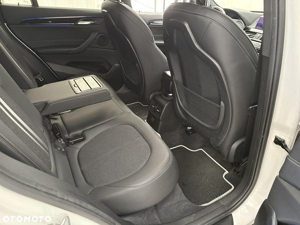 BMW X1 - 26