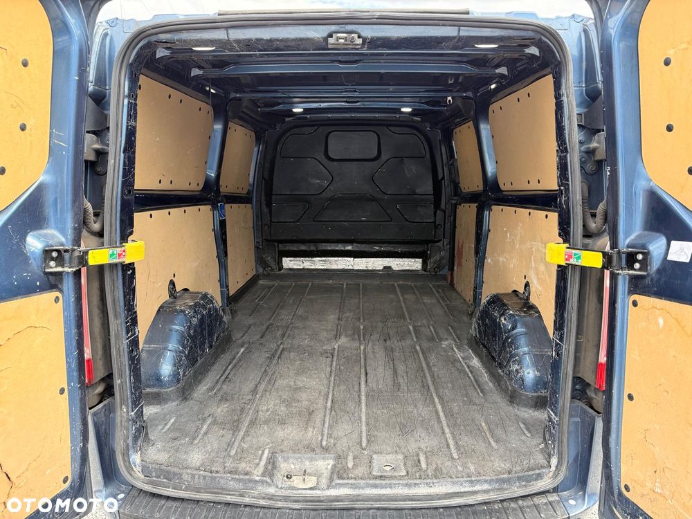 Ford Transit Custom - 23