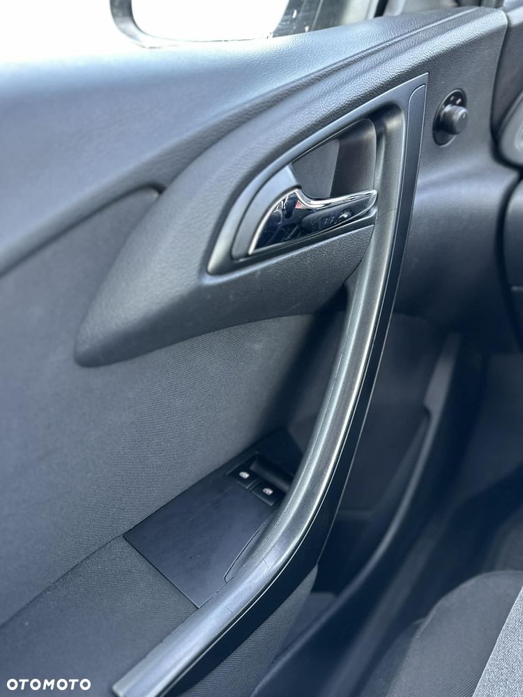 Opel Astra 1.7 CDTI - 11