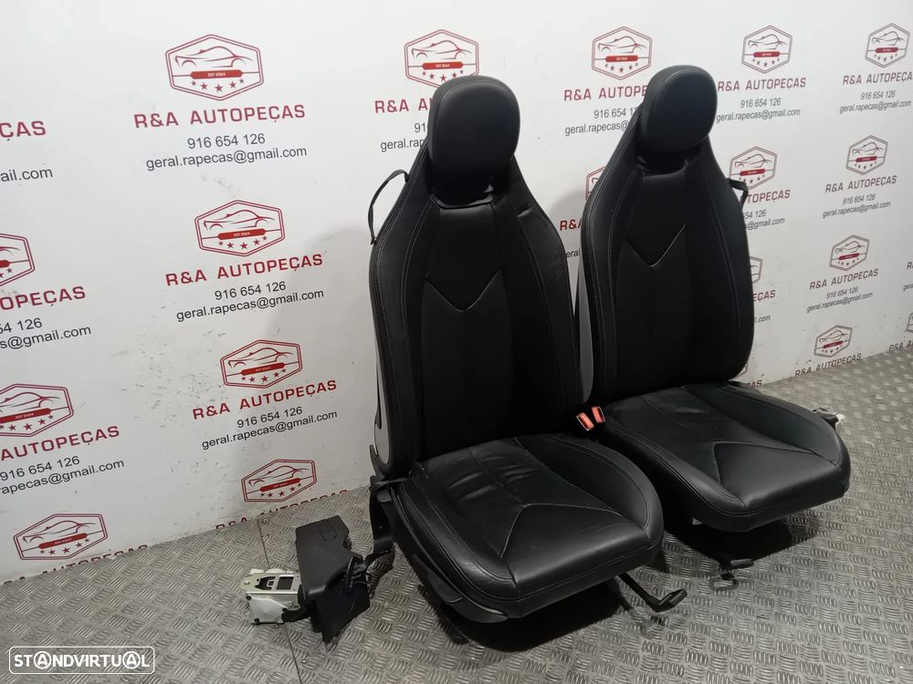 Conjunto de Bancos Frente Frontais Mercedes SLK R171 em Pele AMG Original - 3