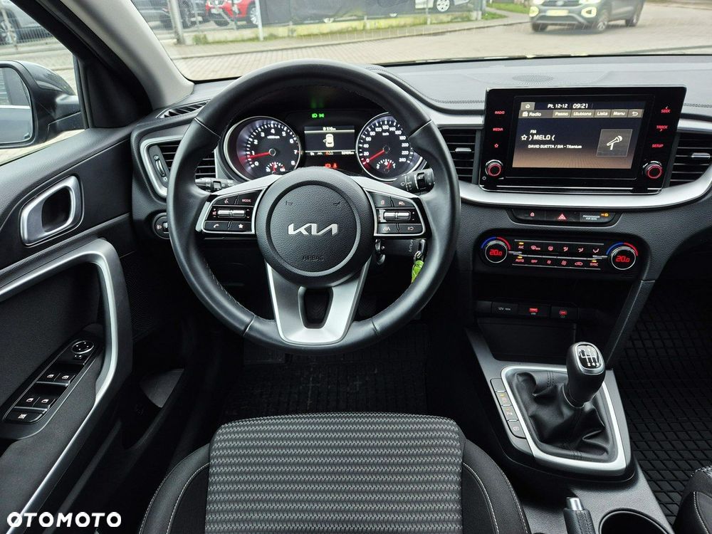 Kia XCeed 1.5 T-GDI M - 38