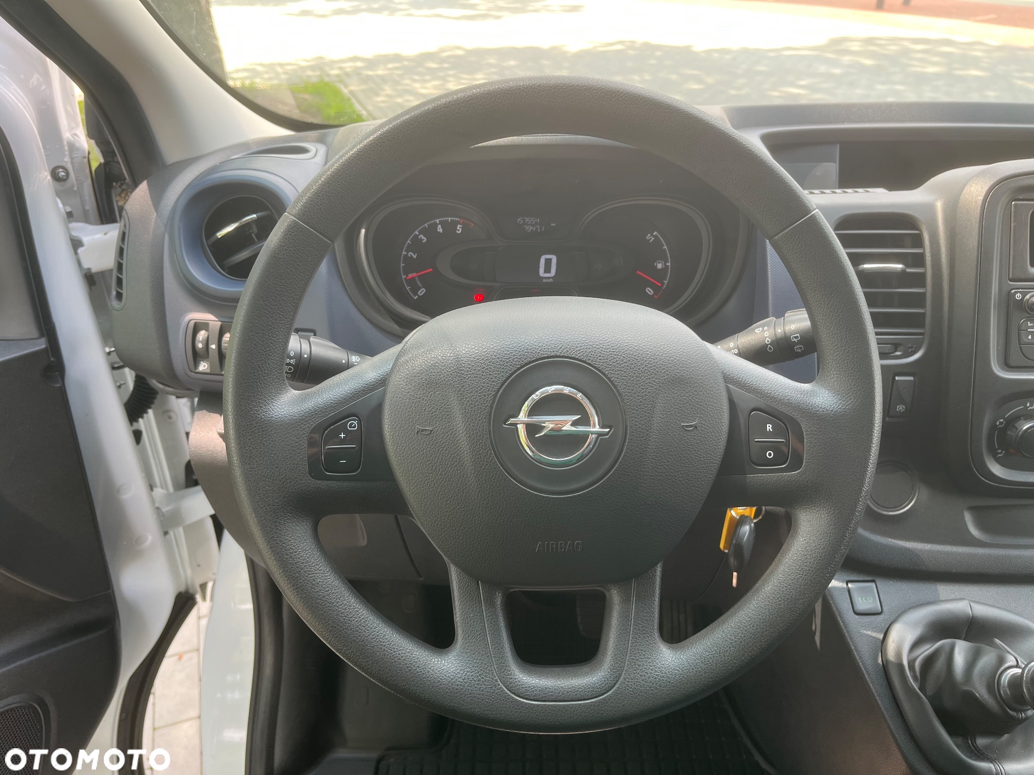 Opel Vivaro - 28