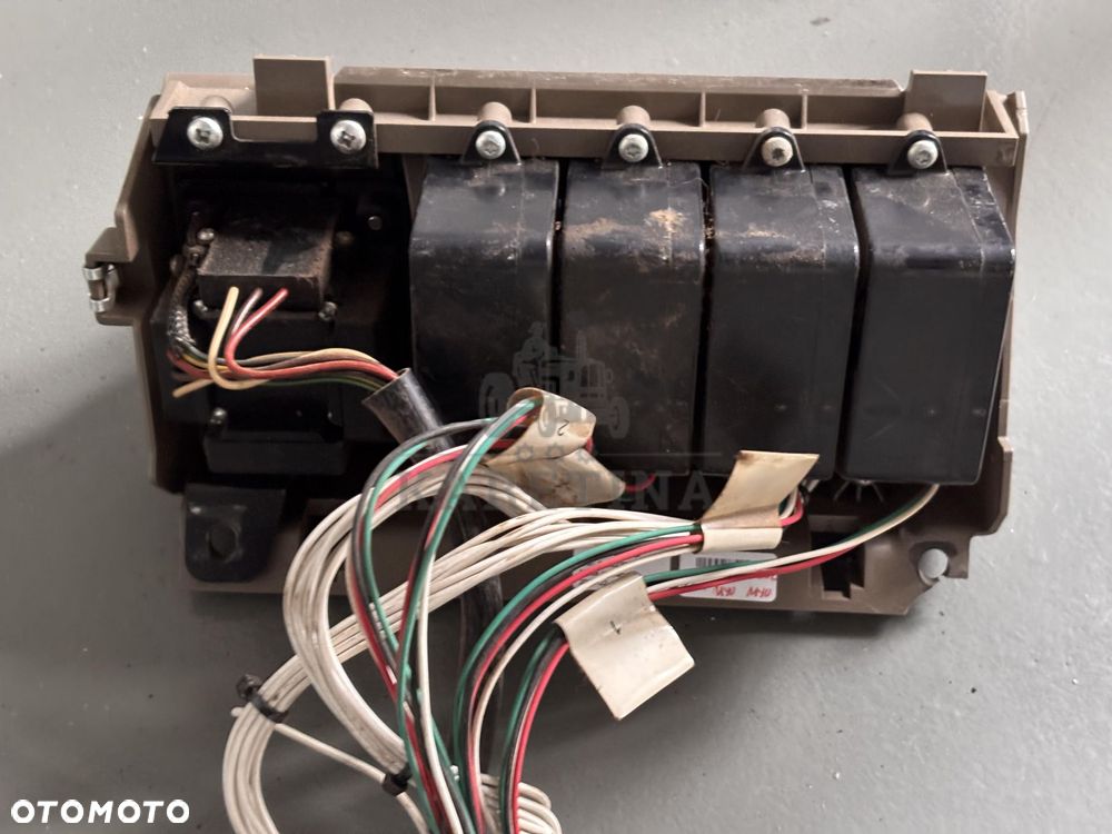 Case Magnum Puma Joystick Panel Przełącznik Przycisk 90493671 84208739 - 5