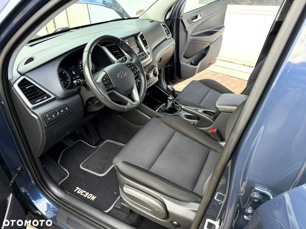 Hyundai Tucson blue 1.6 GDi 2WD Navi - 16