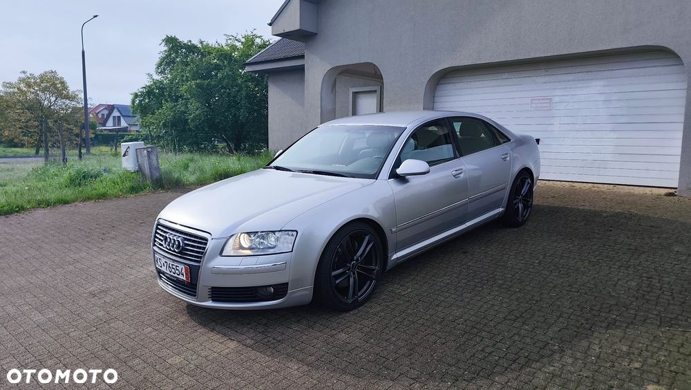 Audi A8 4.2 Quattro - 16