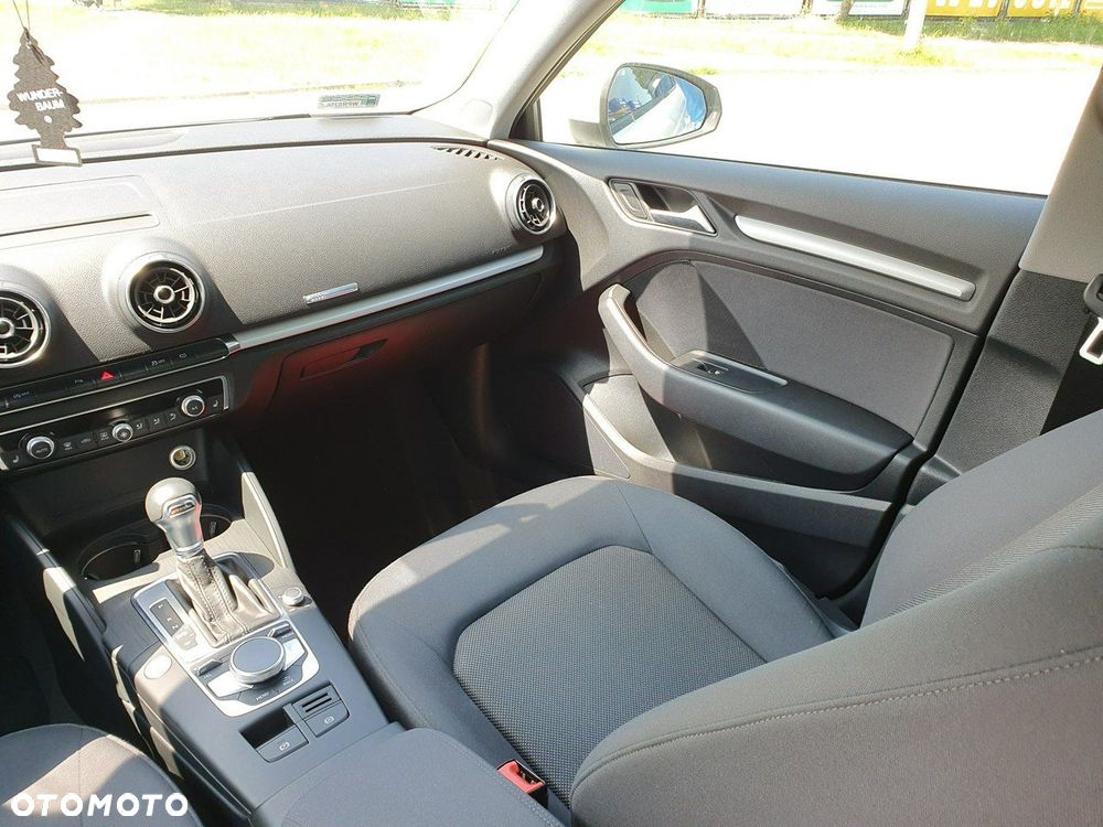 Audi A3 Sportback 1.5 TFSI S tronic - 11