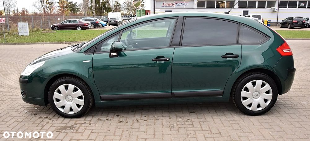Citroën C4 1.4 16V Advance - 4