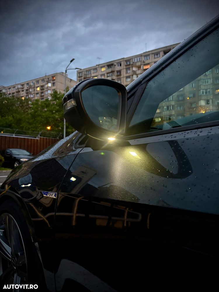 Volkswagen Golf - 23