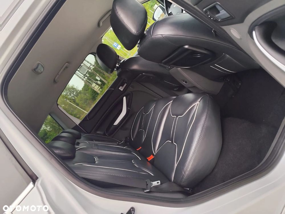 Ford Kuga 2.0 TDCi Individual MPS6 - 34