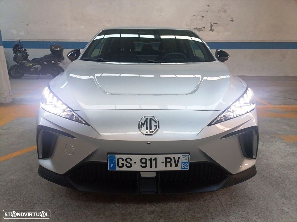 MG MG4 64 kWh Luxury - 15