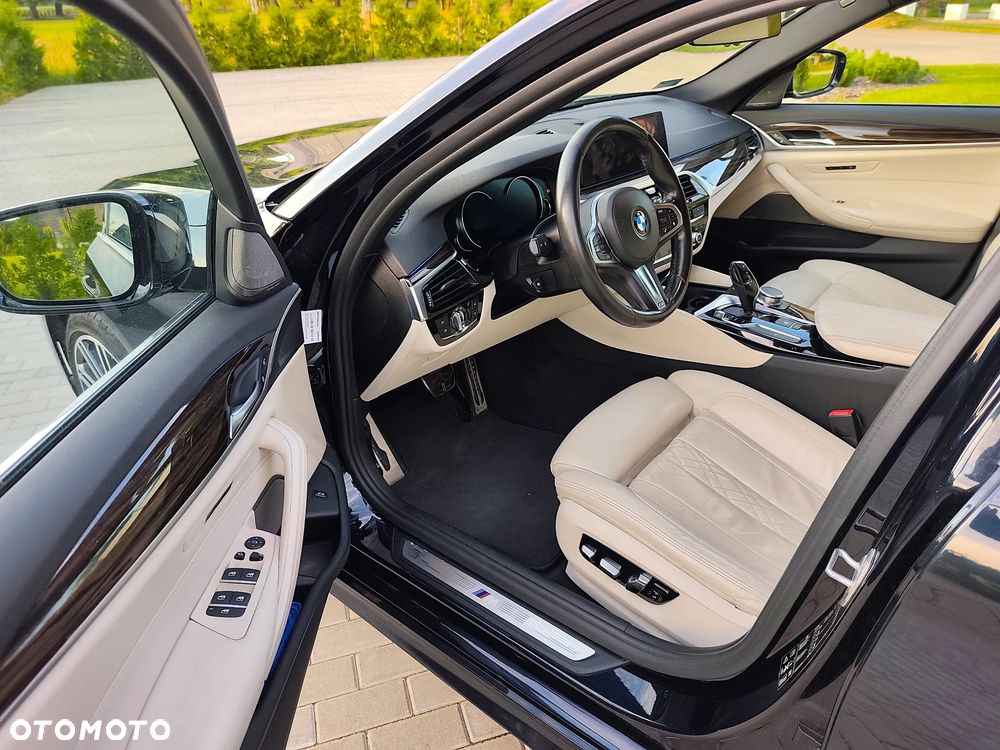 BMW Seria 5 530i xDrive - 9