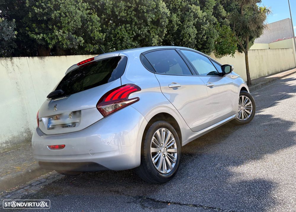 Peugeot 208 1.6 BlueHDi Style - 20