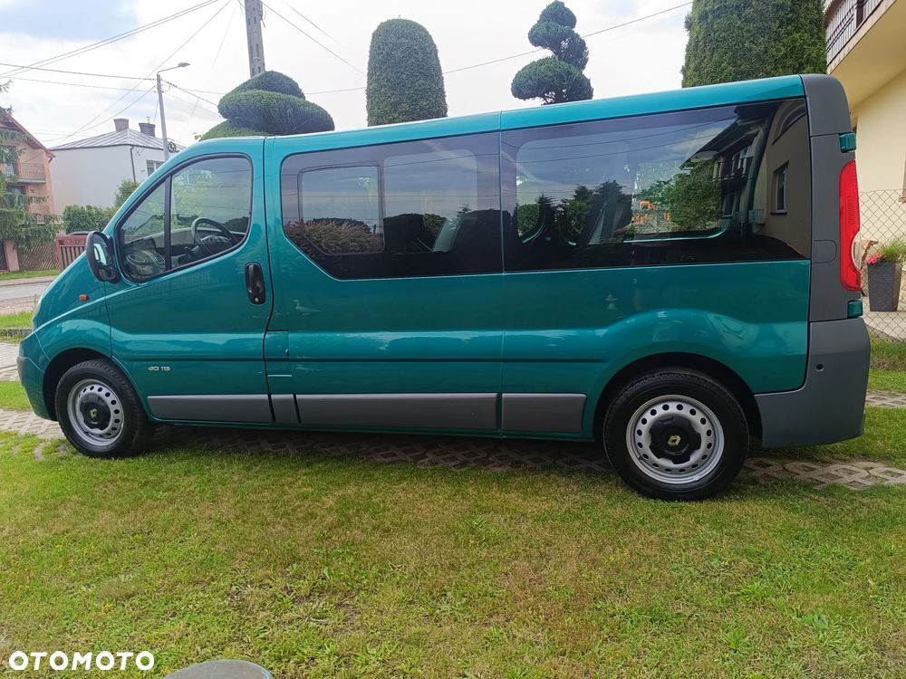 Renault Trafic Grand Passenger Black Edition - 19