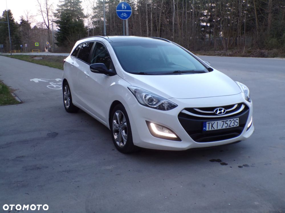 Hyundai i30 blue 1.6 CRDi Classic Navigation - 8