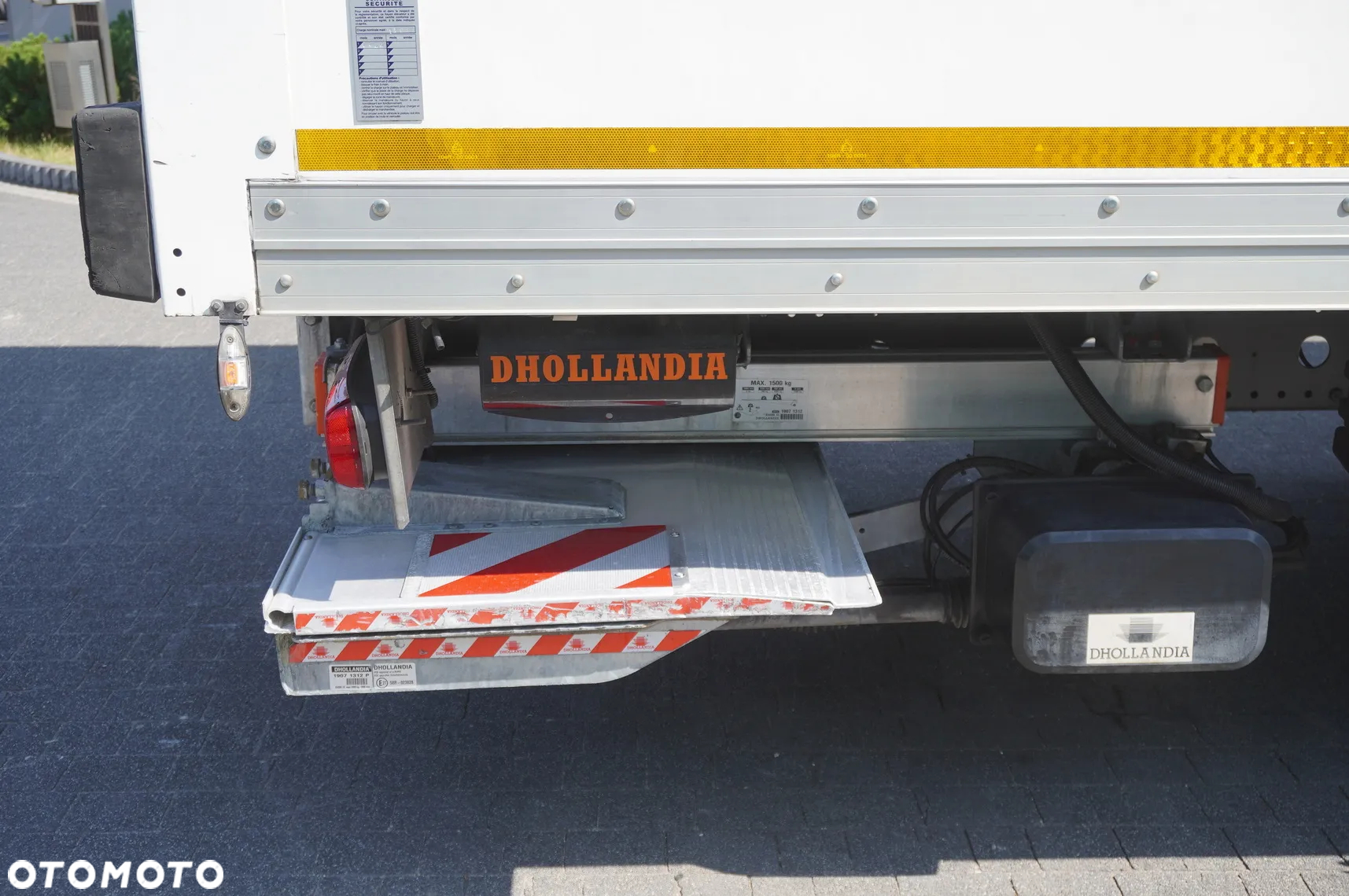 Mercedes-Benz Atego 1321 / 80 tys. km !!! / Kontener 20 EPAL - 16
