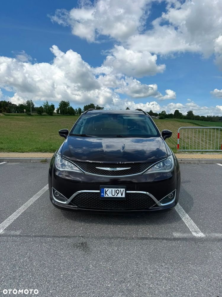 Chrysler Pacifica - 10