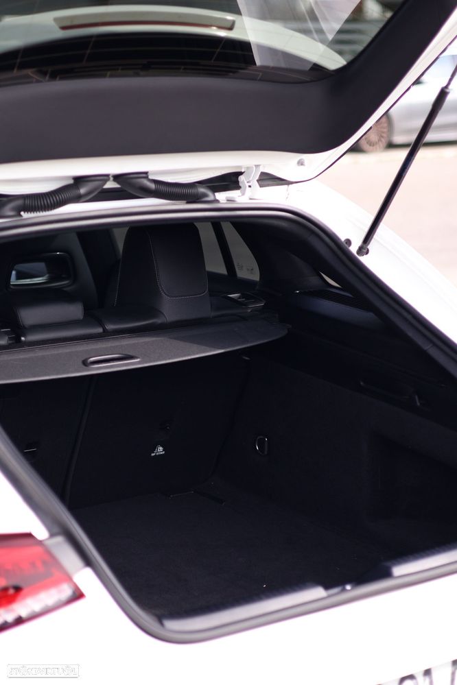 Mercedes-Benz CLA 220 d 8G-DCT AMG Line - 8