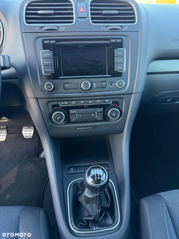 Volkswagen Golf - 26