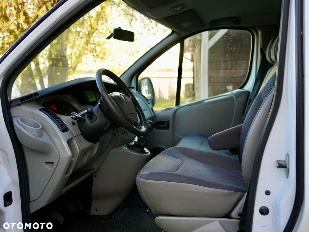 Renault Trafic - 13
