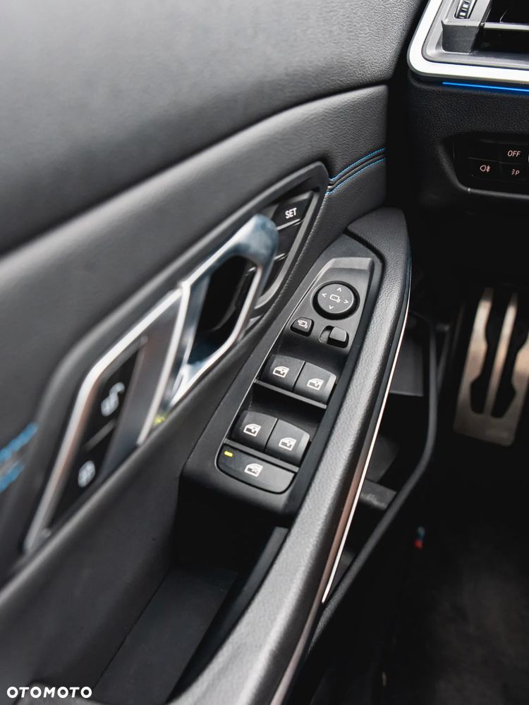 BMW Seria 3 M340i xDrive mHEV sport - 18