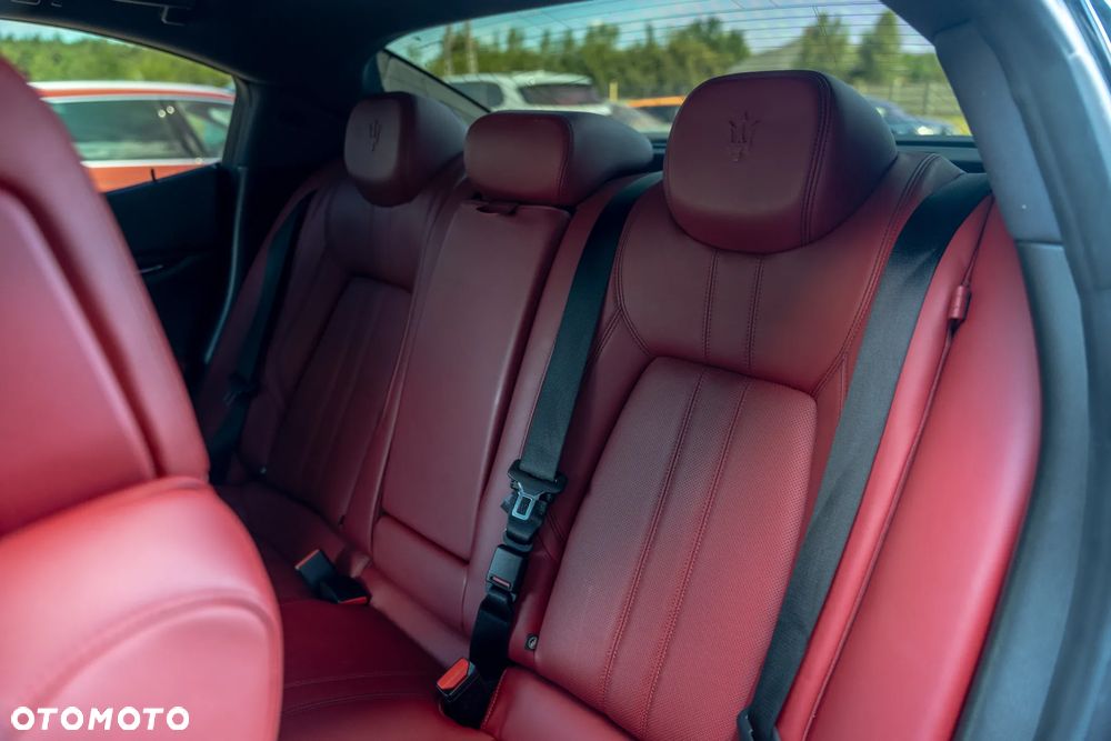 Maserati Ghibli S Q4 GranSport - 23
