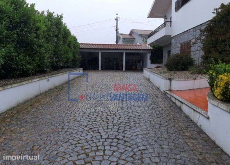 Moradia T7 - Lordelo - Guimarães - Grande imagem: 3/15