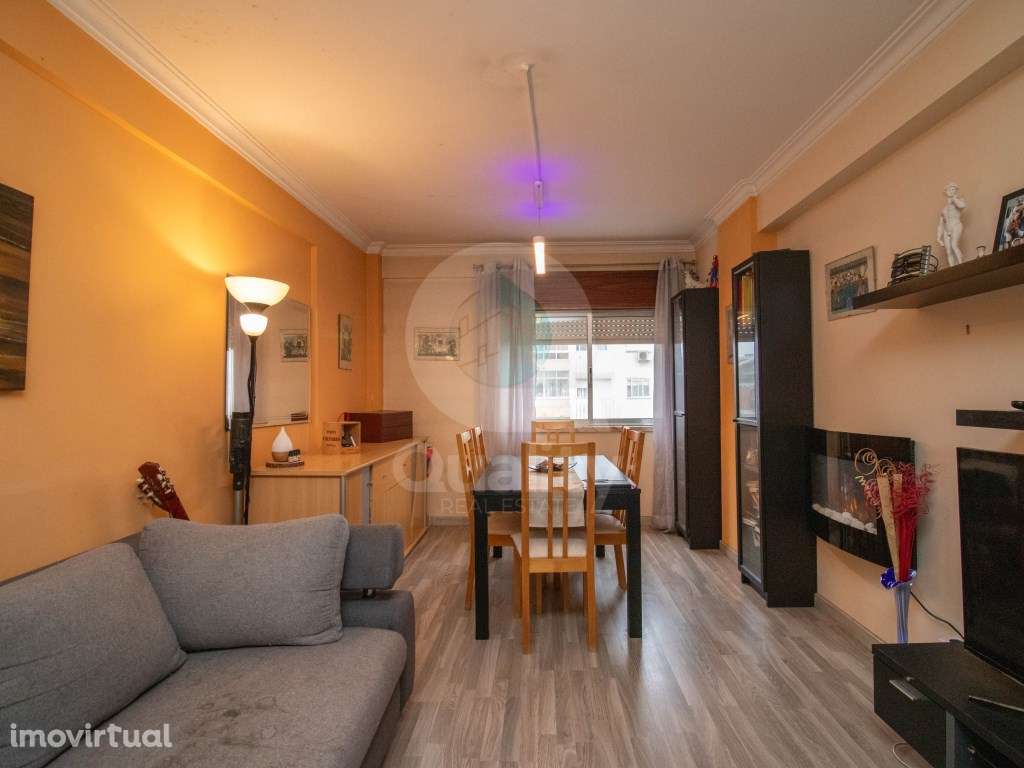 Excelente T2 em Queluz - Grande imagem: 2/32