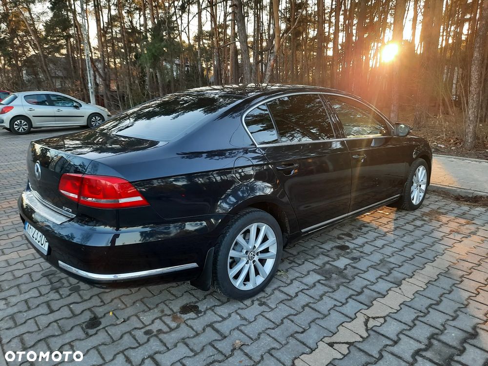 Volkswagen Passat 2.0 TDI DPF Highline - 5