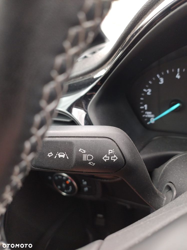 Ford Fiesta 1.0 EcoBoost Hybrid S&S TITANIUM - 35