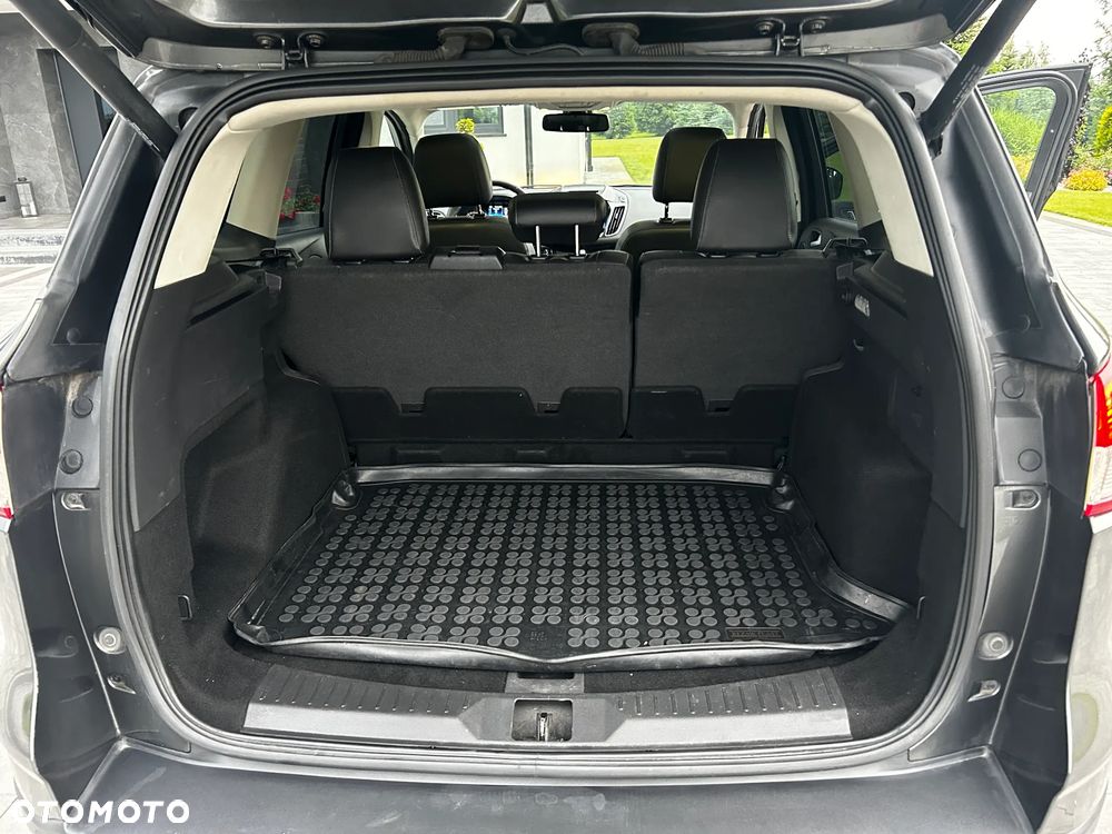 Ford Kuga - 13