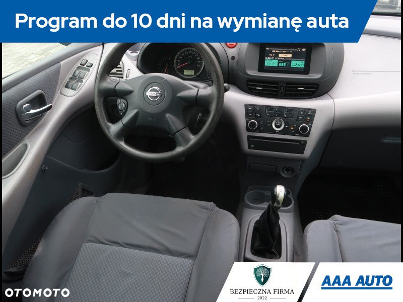 Nissan Almera Tino - 8