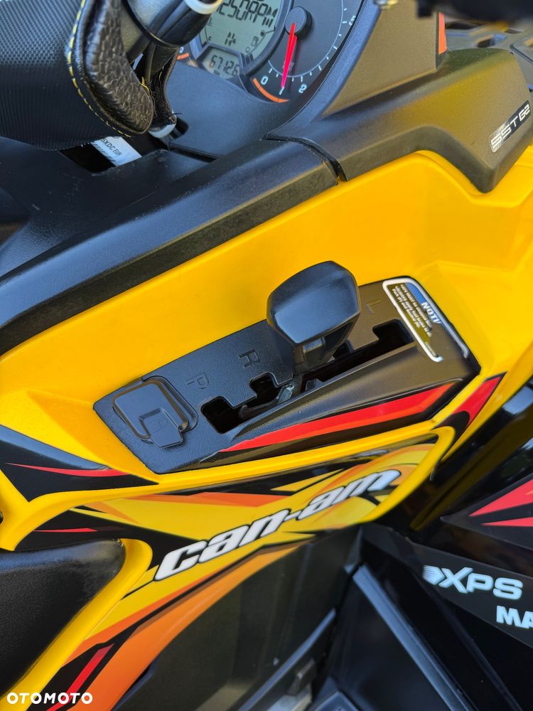Can-Am Outlander - 11