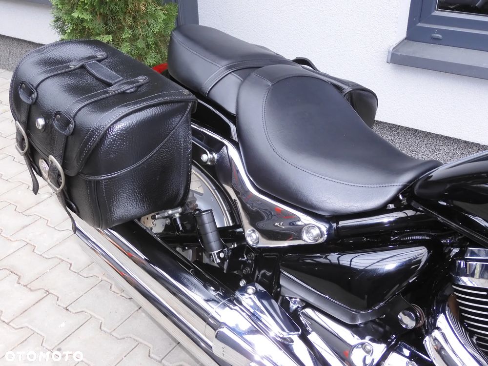 Suzuki Intruder - 23